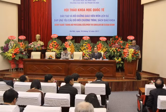 Đào tạo giáo viên lịch sử đáp ứng yêu cầu đổi mới