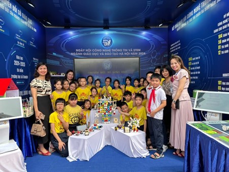 Một trong sản phẩm của ngành GD&ĐT quận Ba Đình tại Ngày hội. Một trong sản phẩm của ngành GD&ĐT quận Ba Đình tại Ngày hội.