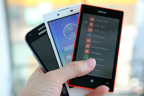 Smartphone phổ thông ngày càng có cấu hình và hiệu năng tốt hơn.