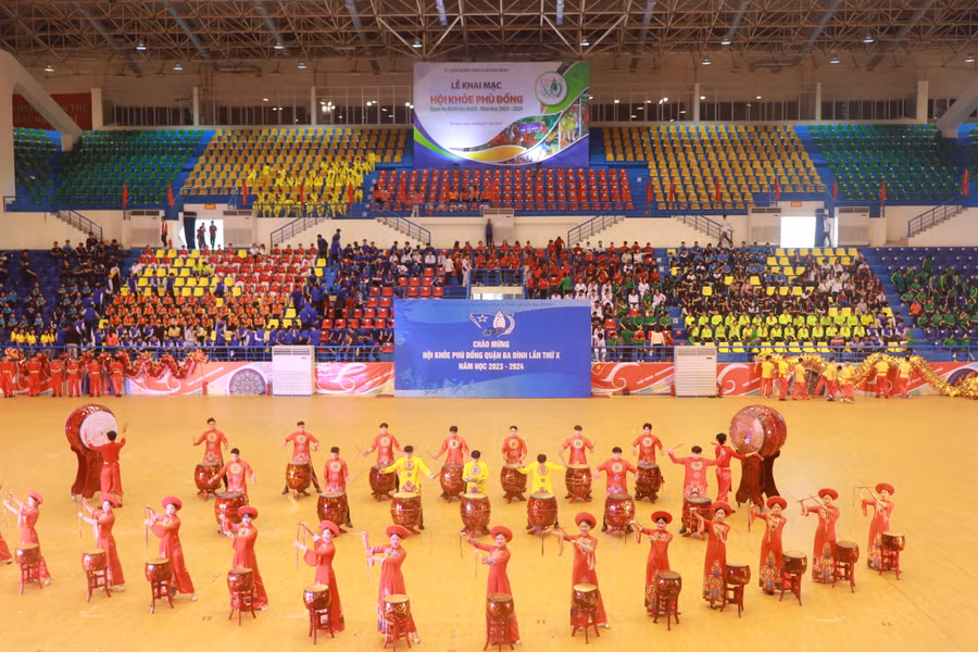 Màn trống khai mạc Hội khỏe Phù Đổng lần thứ X, năm 2024 của quận Ba Đình.