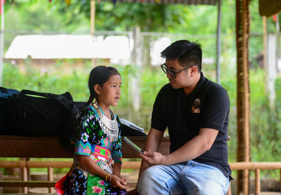 Nhà báo Hà Xuân Cường trong một chuyến tác nghiệp. Nhà báo Hà Xuân Cường trong một chuyến tác nghiệp.
