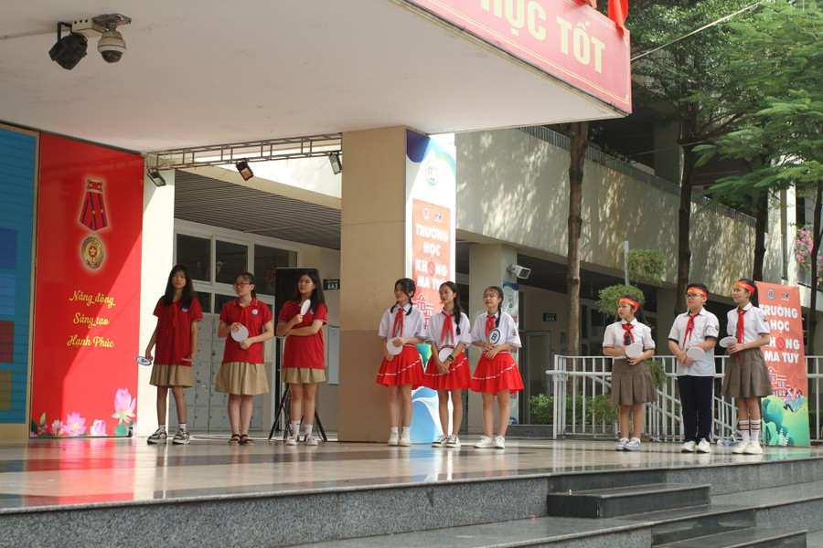 Các đội hào hứng tham gia cuộc thi. Các đội hào hứng tham gia cuộc thi.