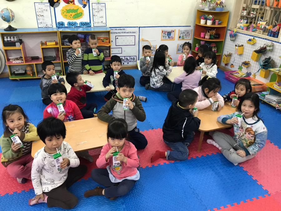 Học sinh trường mầm non Bà Triệu hào hứng với chương trình Sữa học đường Học sinh trường mầm non Bà Triệu hào hứng với chương trình Sữa học đường