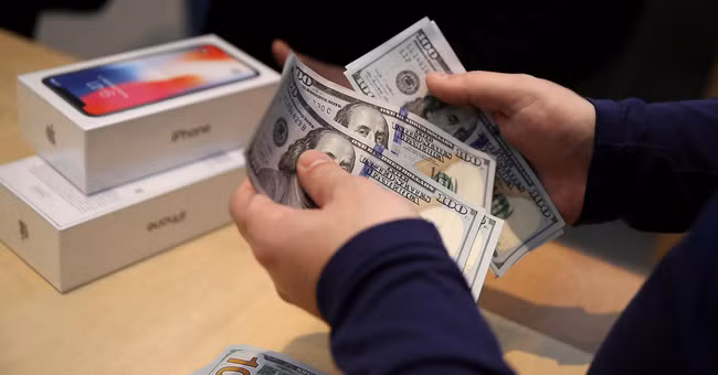 iPhone 2018 sẽ minh chứng Apple “móc túi” khách hàng giỏi như thế nào