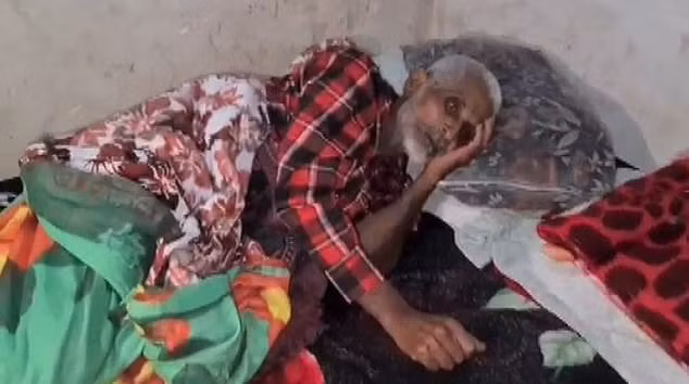 4 ngày sau khi gia đình làm lễ an táng, ông Julio đột ngột quay trở về.