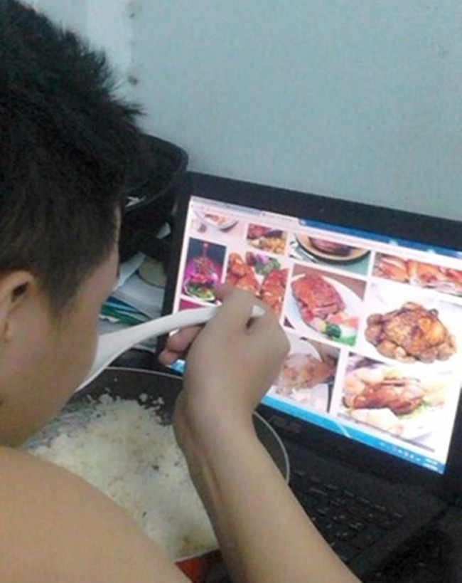 Bữa ăn cuối tháng chỉ sinh viên mới hiểu thấu ảnh 9