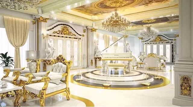 Nhiều người cho rằng giá trị của căn biệt thự lên đến cả trăm tỉ đồng. Dự kiến, tổ ấm của bà mẹ 6 con được trang bị nội thất cao cấp, dát vàng. "Tôi cảm thấy choáng ngợp và chưa có nhu cầu ở một căn nhà quá rộng như vậy. Tôi vẫn hài lòng khi sống ở căn chung cư cao cấp tại Sài Gòn như hiện nay. Có thể khi các con lớn, cần phòng riêng thì tôi mới chuyển về biệt thự" - Oanh Yến chia sẻ.