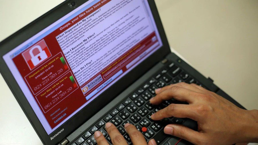 Con trai giả virus WannaCry để tống tiền bố