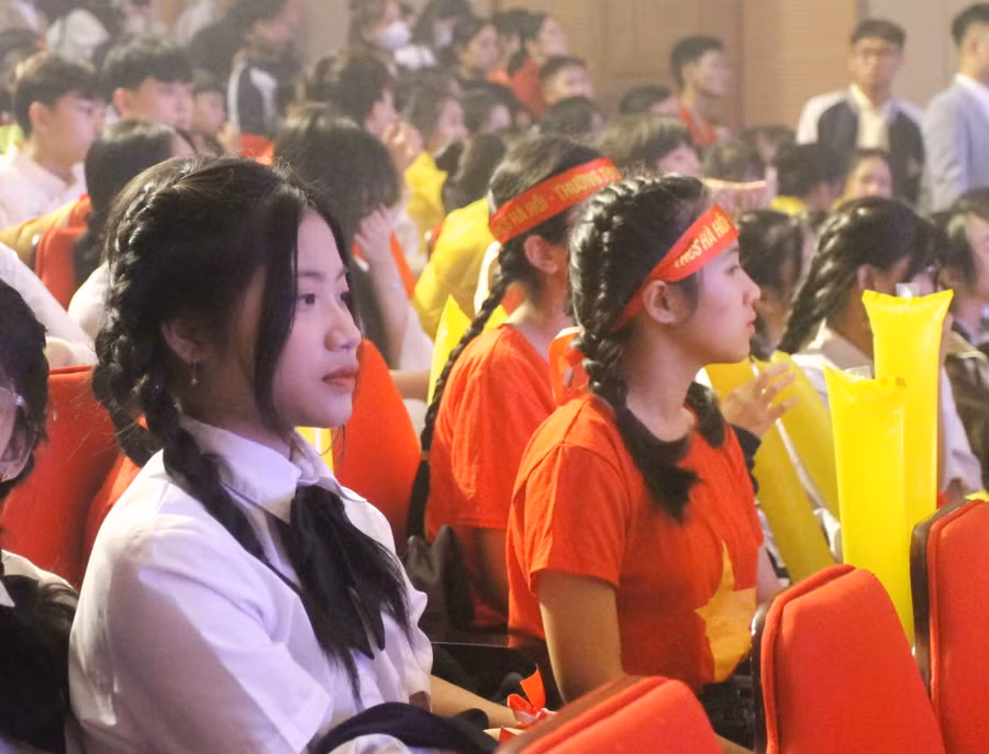 Liên hoan thu hút hàng nghìn học sinh trên địa bàn thành phố tham dự.