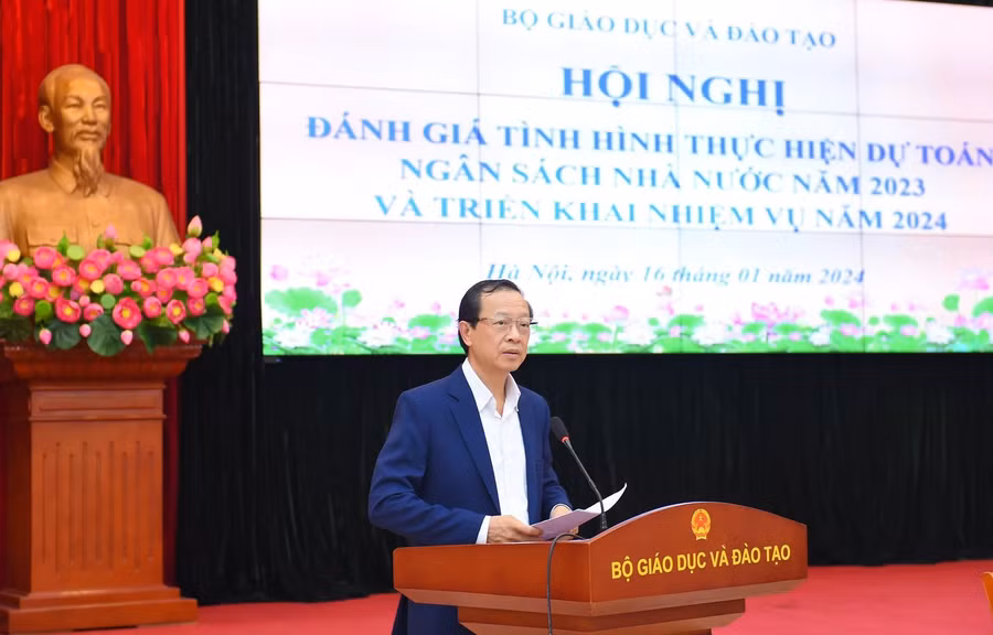 Thứ trưởng Phạm Ngọc Thưởng phát biểu tại hội nghị.