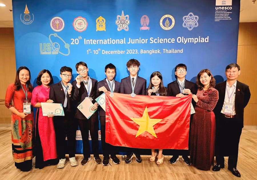 Đội tuyển Việt Nam đạt thành tích cao tại Olympic khoa học trẻ quốc tế năm 2023.