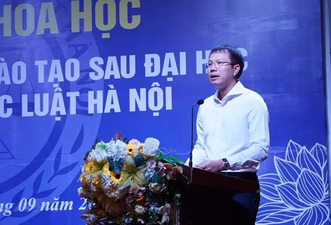 TS. Đoàn Trung Kiên – Hiệu trưởng Trường ĐH Luật Hà Nội phát biểu.