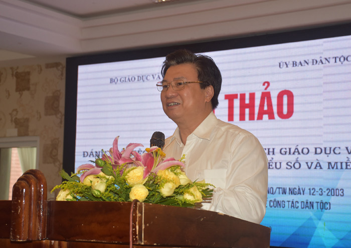 Thứ trưởng Bộ GD&ĐT Nguyễn Hữu Độ phát biểu tại hội thảo