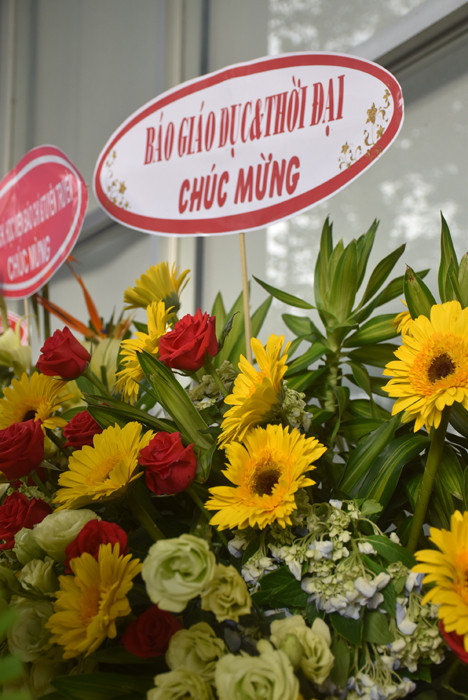 Lẵng hoa chúc mừng khai trương TTBC TP.HCM của Báo GD&TĐ