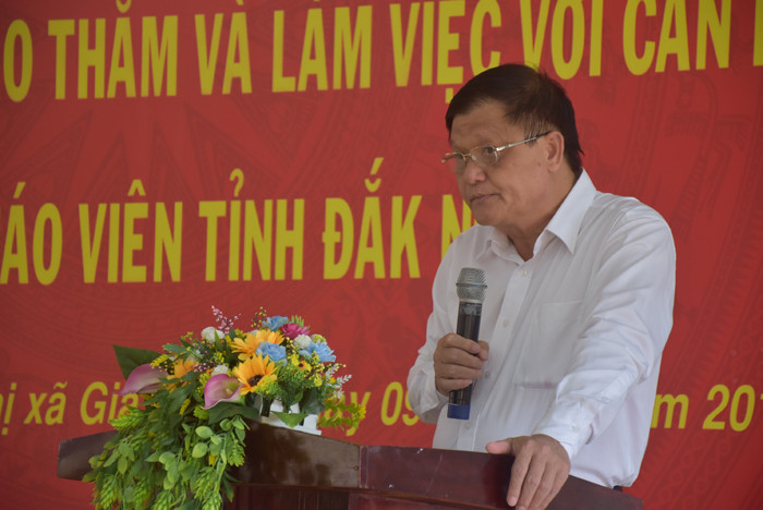 Ông Nguyễn Văn Toàn – Giám đốc Sở GD&ĐT Đắk Nông phát biểu Ông Nguyễn Văn Toàn – Giám đốc Sở GD&ĐT Đắk Nông phát biểu