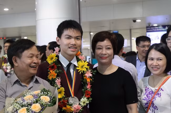 Nam sinh trường Ams xuất sắc đoạt HCB Olympic Toán quốc tế