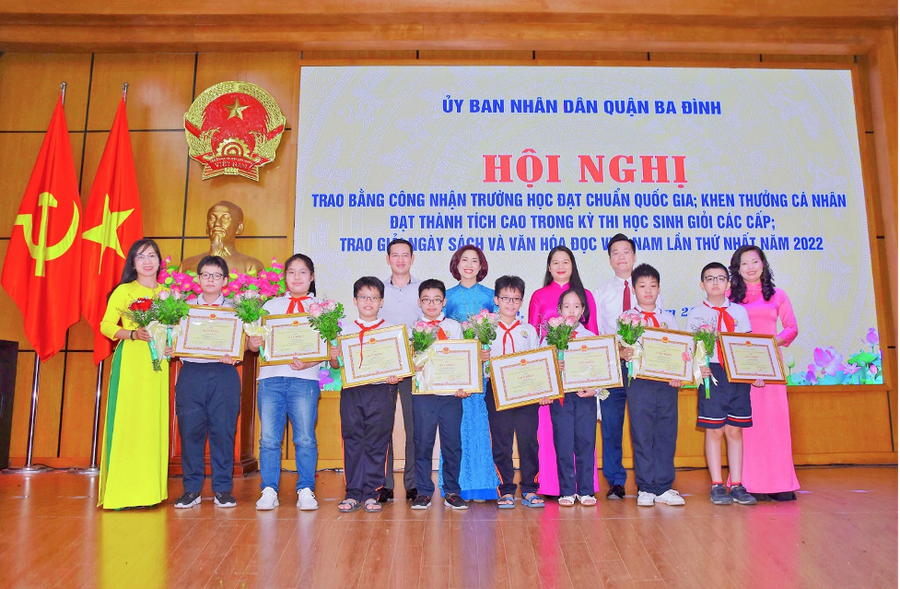 Cá nhân Bảo Minh và trường Tiểu học Kim Đồng luôn đạt thành tích cao tại các kỳ thi cấp quận Ba Đình, TP Hà Nội. Cá nhân Bảo Minh và trường Tiểu học Kim Đồng luôn đạt thành tích cao tại các kỳ thi cấp quận Ba Đình, TP Hà Nội.