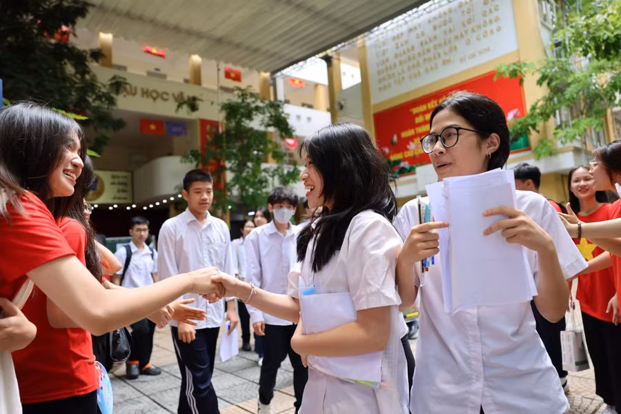 Gần 106.000 thí sinh Hà Nội đã hoàn thành kỳ thi vào lớp 10 năm 2024.