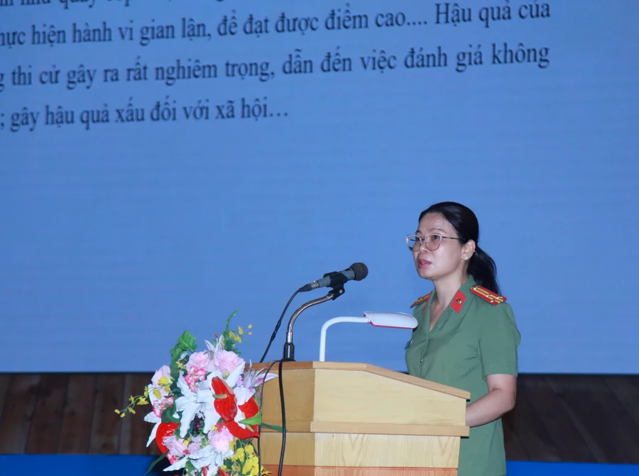 Thượng tá Hà Thị Hằng - Phó trưởng Phòng Kỹ thuật nghiệp vụ (PA06), Công an thành phố Hà Nội.