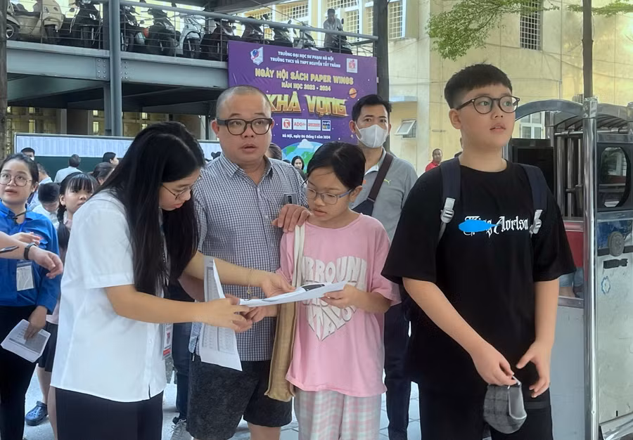 Hơn 5500 sĩ tử cạnh tranh 270 suất vào lớp 6 Trường THCS&amp;THPT Nguyễn Tất Thành.