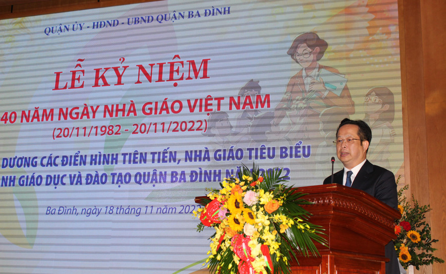 TS. Trần Thế Cương - Giám đốc Sở GD&ĐT Hà Nội phát biểu tại buổi lễ kỷ niệm. TS. Trần Thế Cương - Giám đốc Sở GD&ĐT Hà Nội phát biểu tại buổi lễ kỷ niệm.