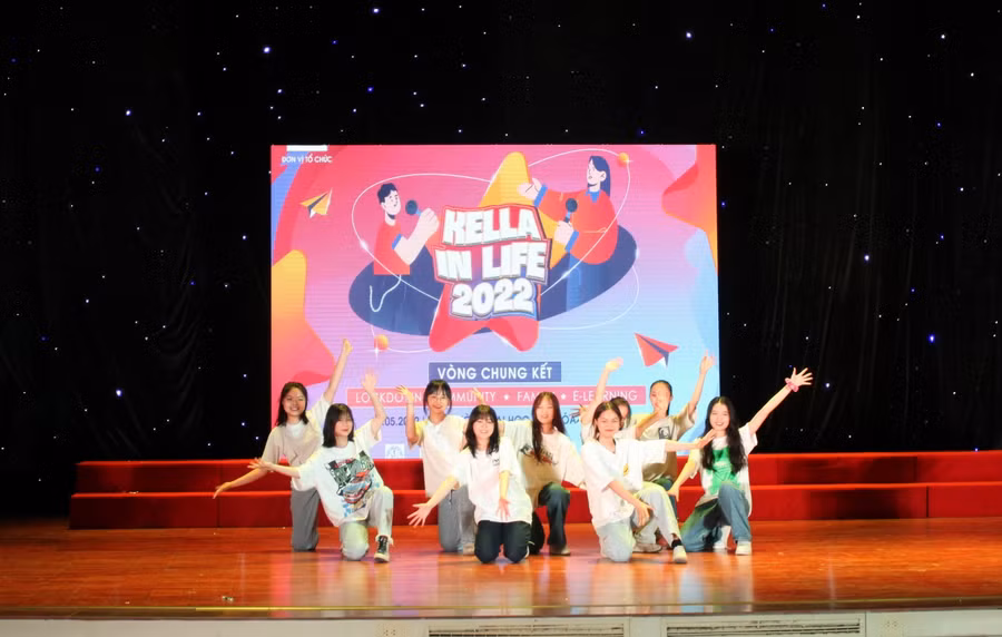 Những tiết mục văn nghệ sôi nổi