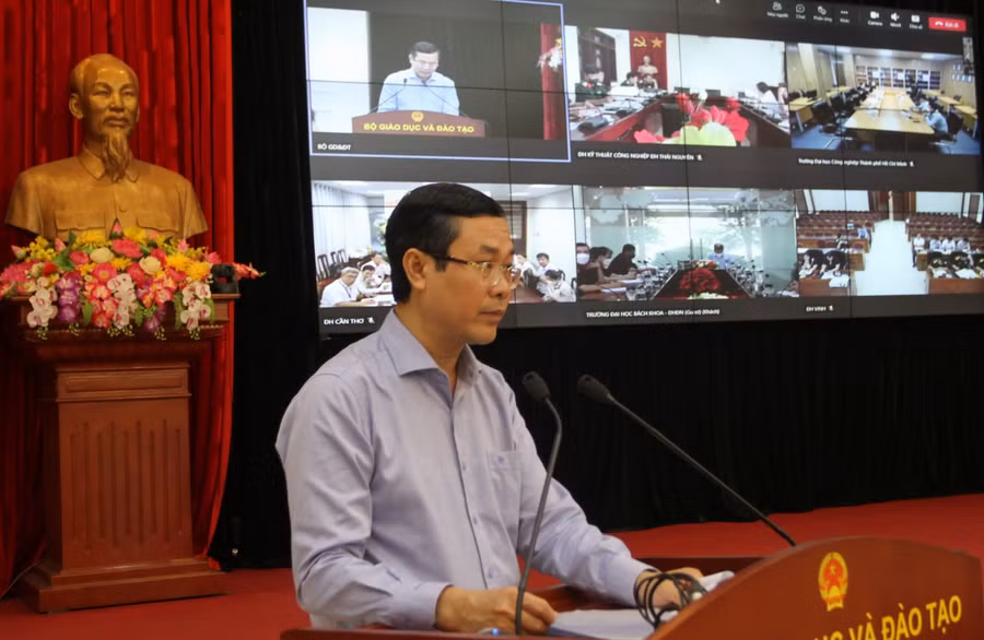 Thứ trưởng Nguyễn Văn Phúc phát biểu tại hội nghị