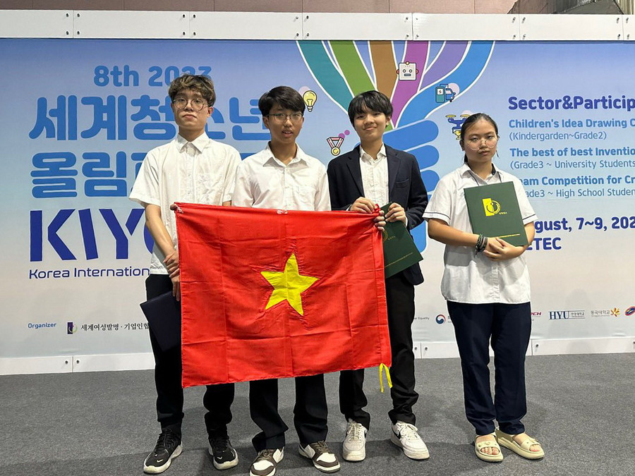 Đội Việt Nam 1 đến từ Hà Nội. Đội Việt Nam 1 đến từ Hà Nội.