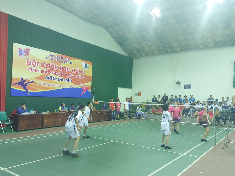 Đá cầu môn thi có 40 đơn vị tham dự với 4 ngày thi đấu căng thẳng. Đá cầu môn thi có 40 đơn vị tham dự với 4 ngày thi đấu căng thẳng.