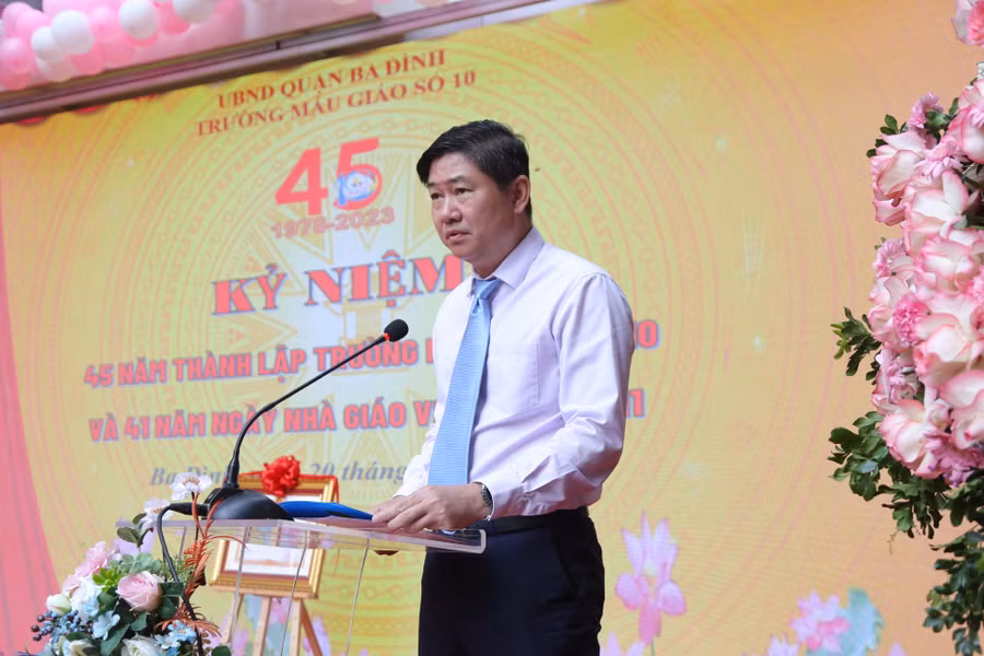 Ông Nguyễn Trung Dũng - Phó Chủ tịch UBND quận Ba Đình phát biểu tại buổi lễ.