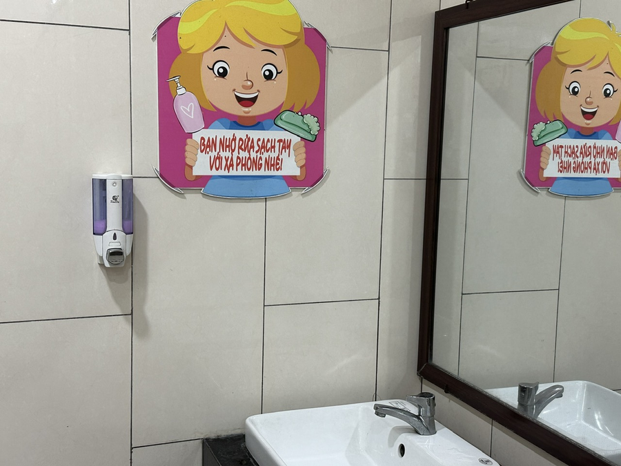 Khu rửa tay sạch, đẹp của Trường Tiểu học Hoàng Diệu.