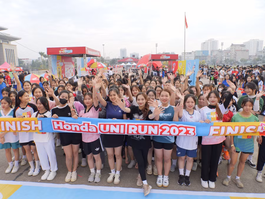 Ngày hội với nhiều hoạt động sôi nổi.