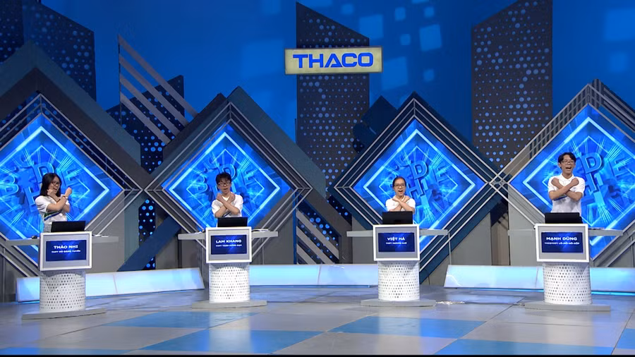 4 thí sinh dự cuộc thi.