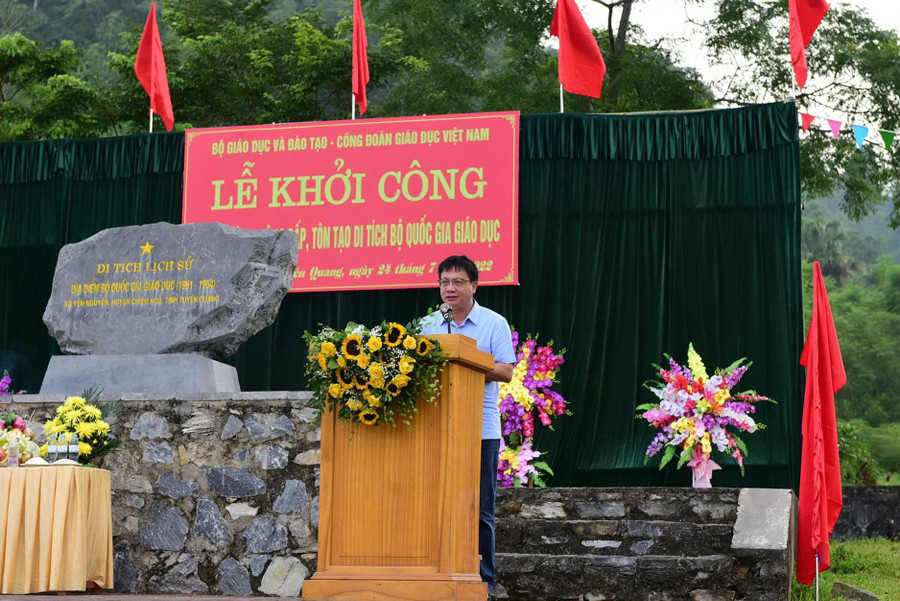 Ông Nguyễn Ngọc Ân phát biểu. Ông Nguyễn Ngọc Ân phát biểu.