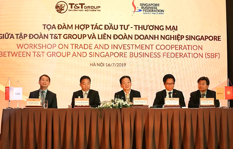 Đoàn chủ tọa chỉ đạo buổi Tọa đàm