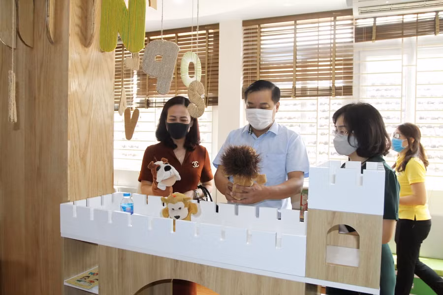 Đồ dùng đồ chơi của trẻ mầm non được khử khuẩn, đảm bảo an toàn