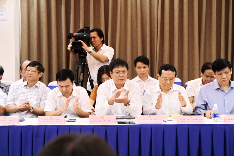 Thứ trưởng Lê Hải An đại diện lãnh đạo Bộ GD&ĐT tham dự hội thảo Thứ trưởng Lê Hải An đại diện lãnh đạo Bộ GD&ĐT tham dự hội thảo