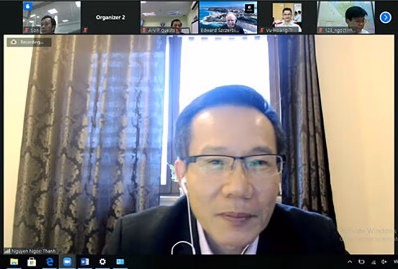 GS Nguyễn Ngọc Thành (ĐH Khoa học và Công nghệ Wroclaw, Ba Lan) phát biểu tại điểm cầu Ba Lan.