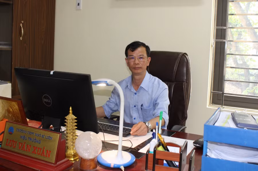 Thầy Lưu Văn Xuân - Hiệu trưởng Trường THPT Ngô Sĩ Liên chia sẻ về công tác ôn tập cho học sinh lớp 12.