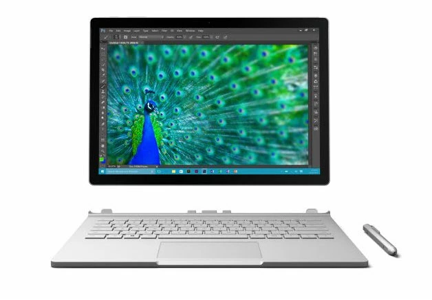 Lượng đặt hàng Microsoft Surface Book đạt mức “khổng lồ“