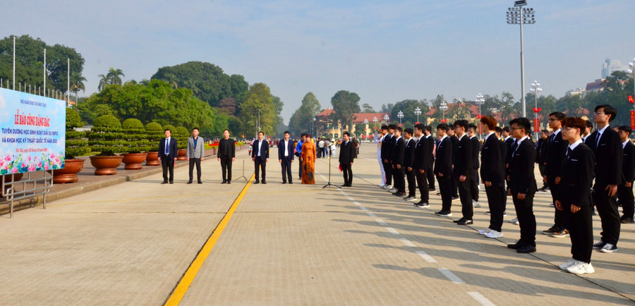 Tổng kết thành tích của các đoàn tất cả các thí sinh dự thi đều đạt giải, gồm 13 Huy chương Vàng; 12 Huy chương Bạc, 8 Huy chương Đồng và 5 bằng khen.