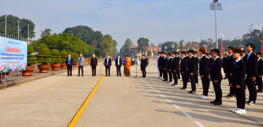 Tổng kết thành tích của các đoàn tất cả các thí sinh dự thi đều đạt giải, gồm 13 Huy chương Vàng; 12 Huy chương Bạc, 8 Huy chương Đồng và 5 bằng khen.