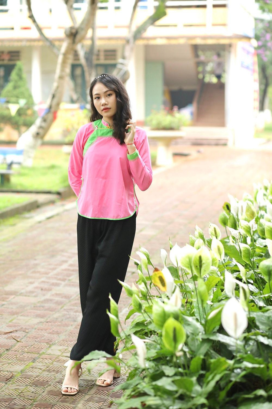 Vẻ đẹp ngọt ngào của nữ sinh người dân tộc Giáy - Lý Thị Thảo Vân. Ảnh NV.