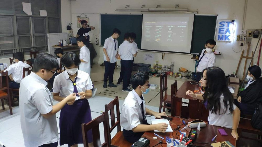 Một buổi sinh hoạt của câu lạc bộ STEM Trường THPT Nguyễn Thị Minh Khai (TP. HCM). Ảnh NVCC. Một buổi sinh hoạt của câu lạc bộ STEM Trường THPT Nguyễn Thị Minh Khai (TP. HCM). Ảnh NVCC.