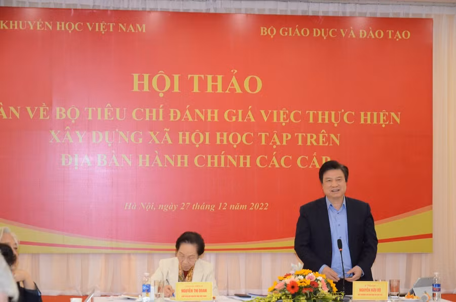 Thứ trưởng Bộ GD&ĐT Nguyễn Hữu Độ phát biểu. Ảnh NC.