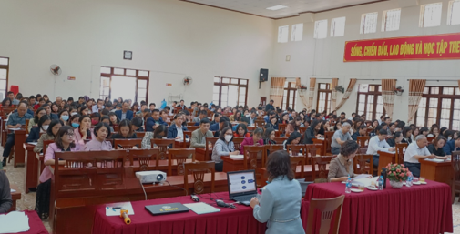 Quang cảnh buổi tập huấn. Quang cảnh buổi tập huấn.