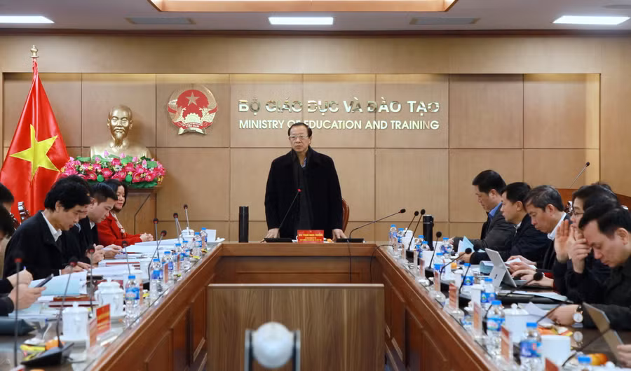 Thứ trưởng Phạm Ngọc Thưởng chủ trì hội nghị.