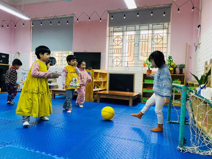 Rất nhiều các hoạt động thú vị vẫn diễn ra tại lớp. Rất nhiều các hoạt động thú vị vẫn diễn ra tại lớp.