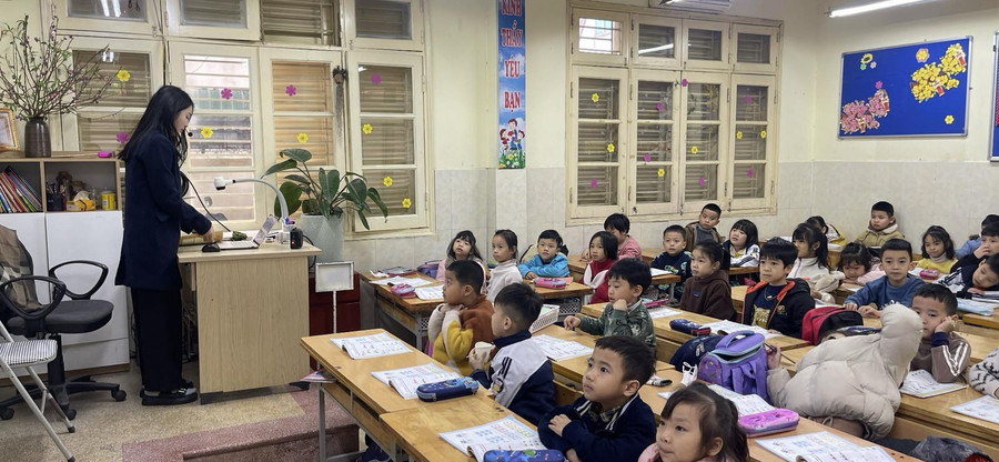 Học sinh Trường Tiểu học Văn Yên trong giờ học sáng 23/1.