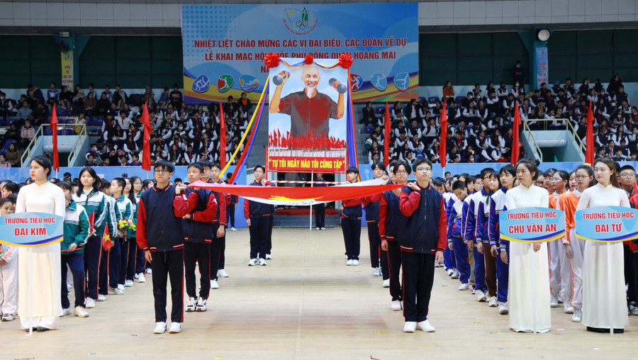 Quang cảnh lễ khai mạc.